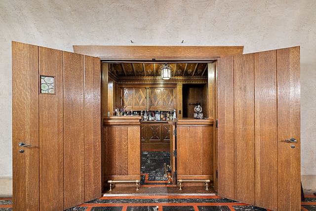 1771 Balmoral Dr, Detroit, MI 48203 - room details with a bar