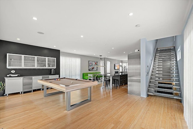 game room with light wood-type flooring, billiards, and recessed lighting