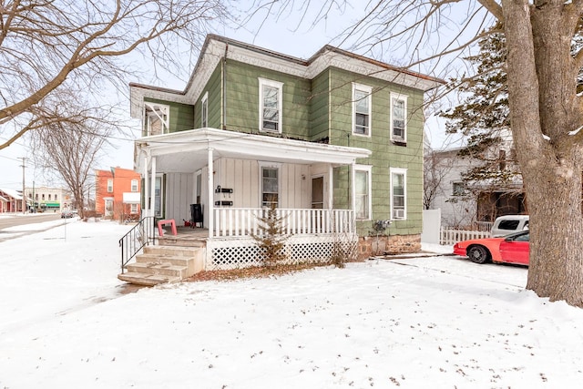 view of front of house featuring covered porch