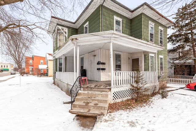 view of front of property with covered porch