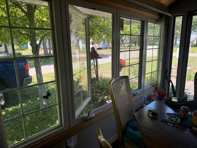 view of sunroom / solarium