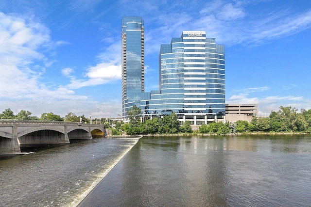 water view featuring a city view