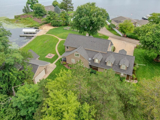 bird's eye view with a water view