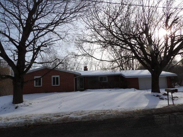 Listing photo 3 for 8897 Cory Dr, Delton MI 49046