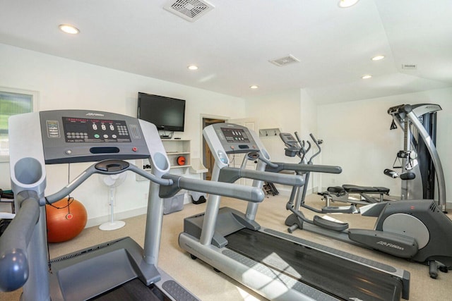 exercise room featuring visible vents and recessed lighting