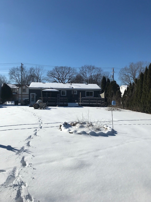 view of front of property