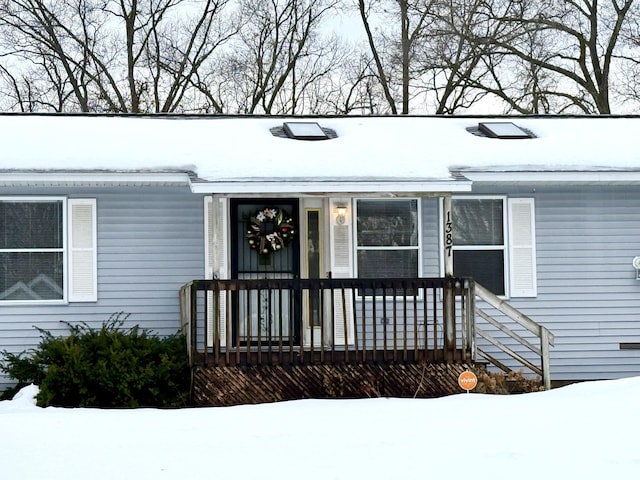 view of front of property