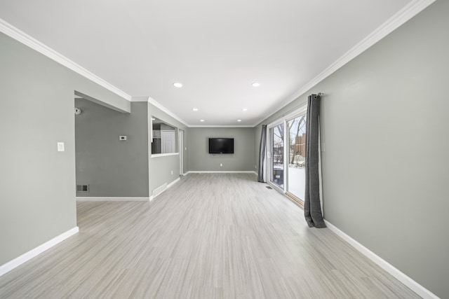 unfurnished living room featuring light wood finished floors, ornamental molding, recessed lighting, and baseboards