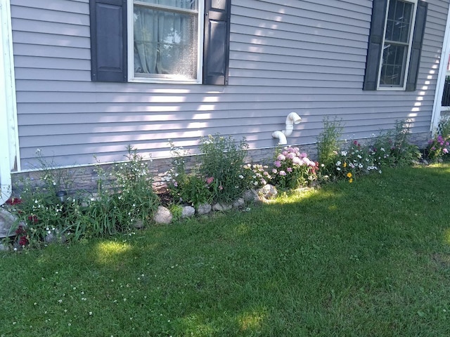 3342 Oak Grove Rd, Howell, MI 48855 - view of property exterior with a yard