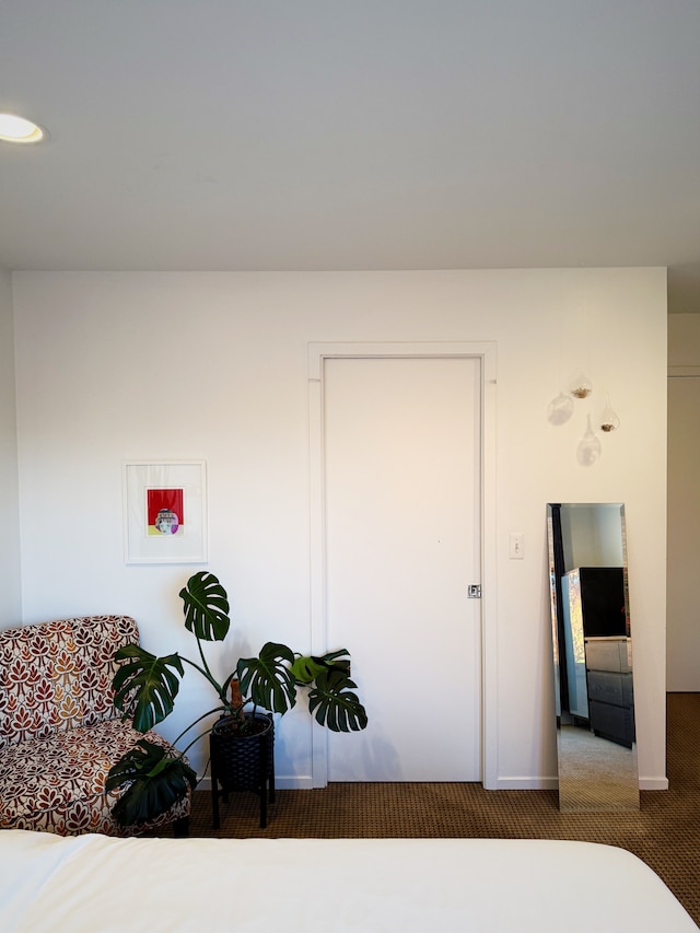 view of carpeted bedroom