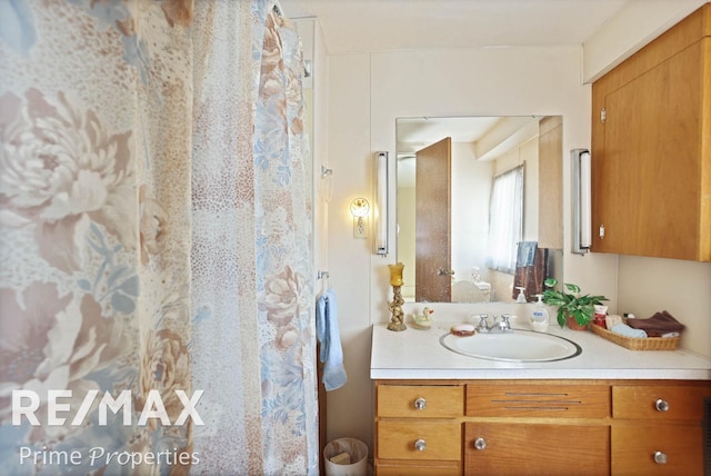 bathroom with vanity