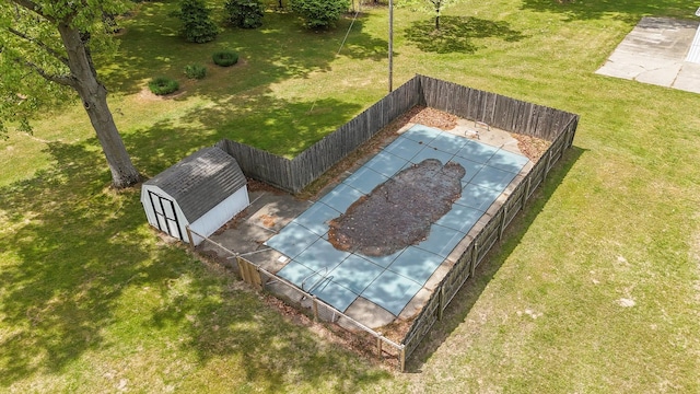 54348 Twin Lakes Rd, Dowagiac, MI 49047 - view of yard featuring an outbuilding