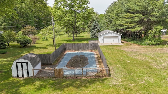 54348 Twin Lakes Rd, Dowagiac, MI 49047 - view of yard featuring a detached garage