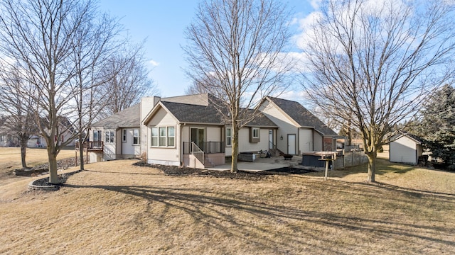 view of front of property featuring a patio area and a front lawn