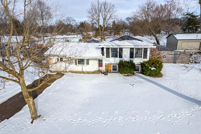 view of front of property