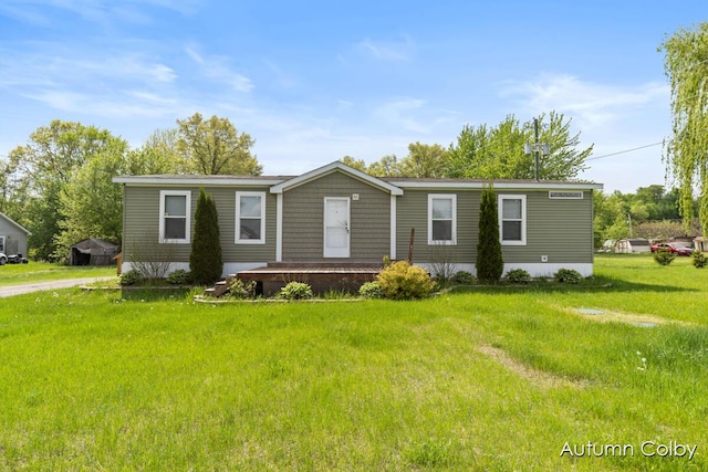 5443 Gravel Ridge Rd, Lakeview, MI 48850 - manufactured / mobile home featuring a front yard