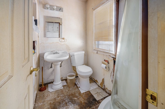 bathroom featuring toilet