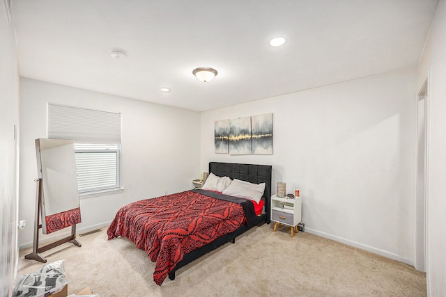 bedroom featuring baseboards, visible vents, carpet flooring, and recessed lighting