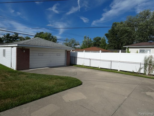 detached garage with fence