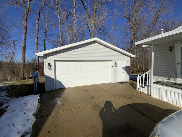 view of detached garage