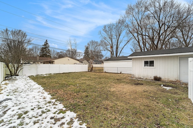 view of yard featuring a fenced backyard