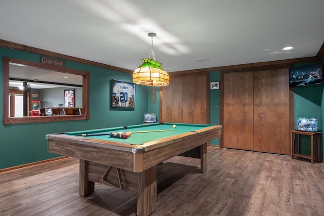 playroom featuring recessed lighting, baseboards, wood finished floors, and pool table