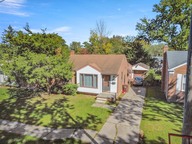 bungalow featuring a front yard