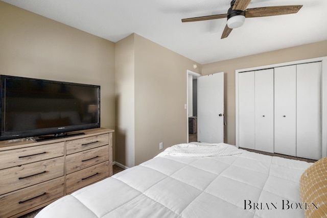 bedroom with ceiling fan and a closet