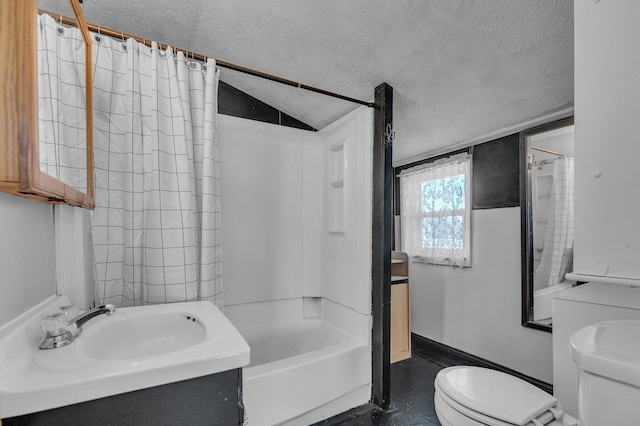 full bath featuring a textured ceiling, lofted ceiling, toilet, a sink, and shower / bath combo with shower curtain