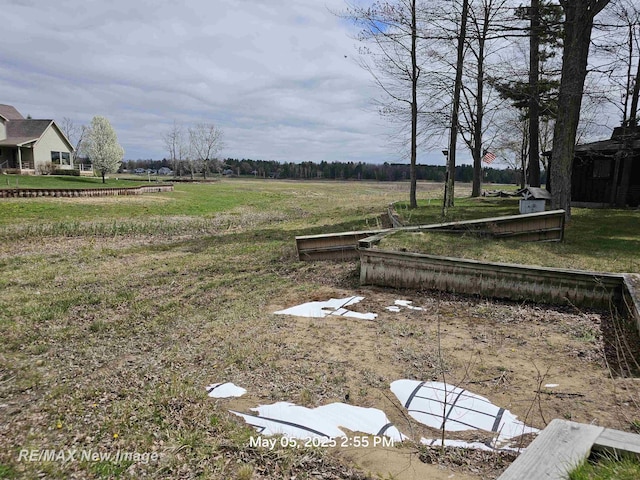 5243 Martin Rd, Beaverton, MI 48612 - view of yard with a rural view