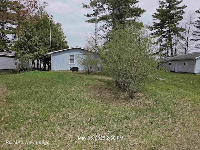 5243 Martin Rd, Beaverton, MI 48612 - view of green lawn