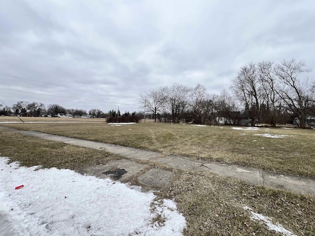 2421 Oakwood Ave, Saginaw, MI 48601