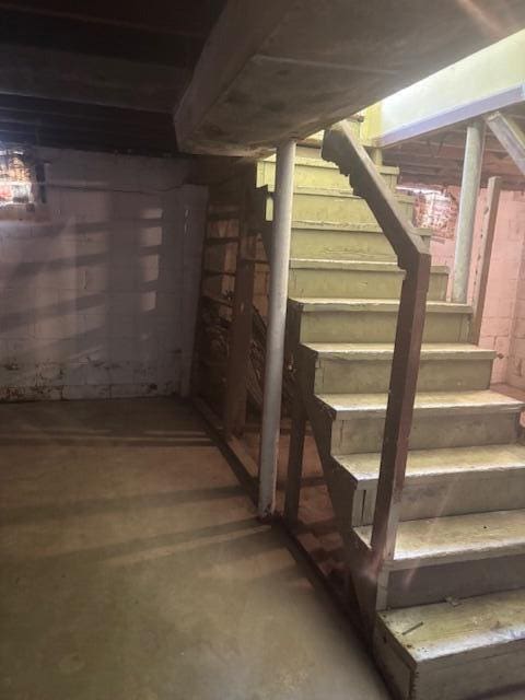 unfinished below grade area with stairs