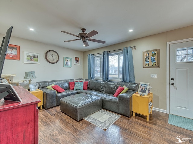 living area featuring dark wood-style flooring, recessed lighting, a ceiling fan, and baseboards