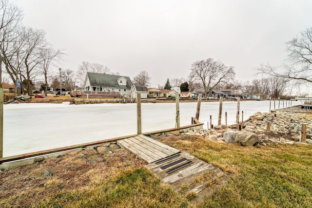 view of yard featuring a residential view