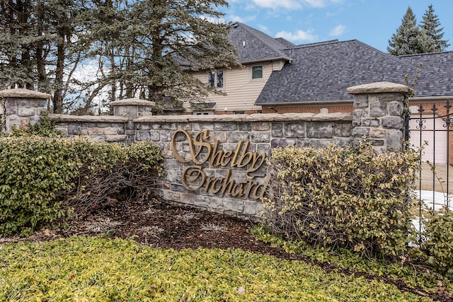 view of community / neighborhood sign