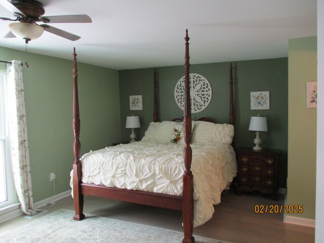 bedroom featuring a ceiling fan