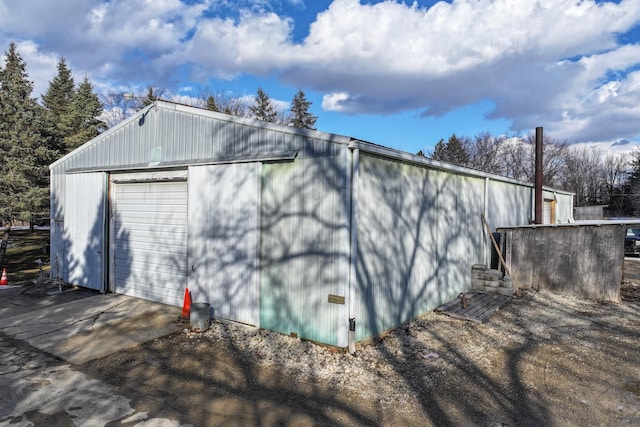 view of detached garage