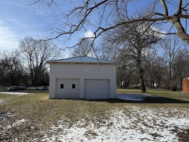 view of detached garage