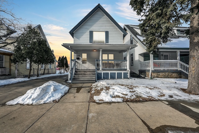 view of front of home featuring a porch