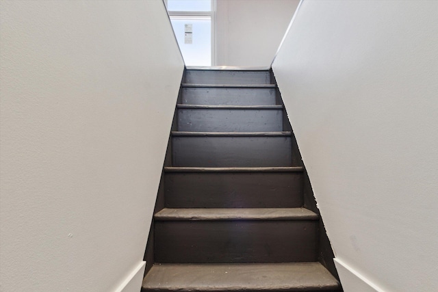 225 E Home St, Edmore, MI 48829 - view of stairs