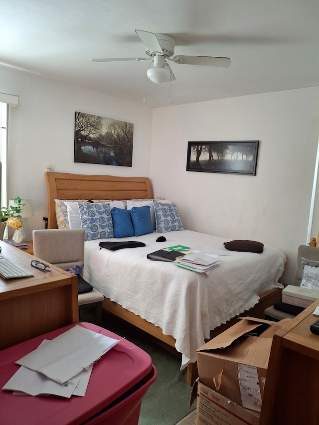 bedroom with a ceiling fan