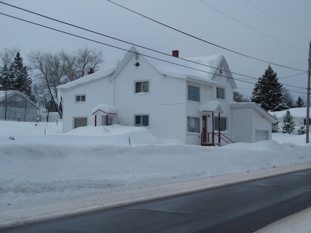 view of front facade