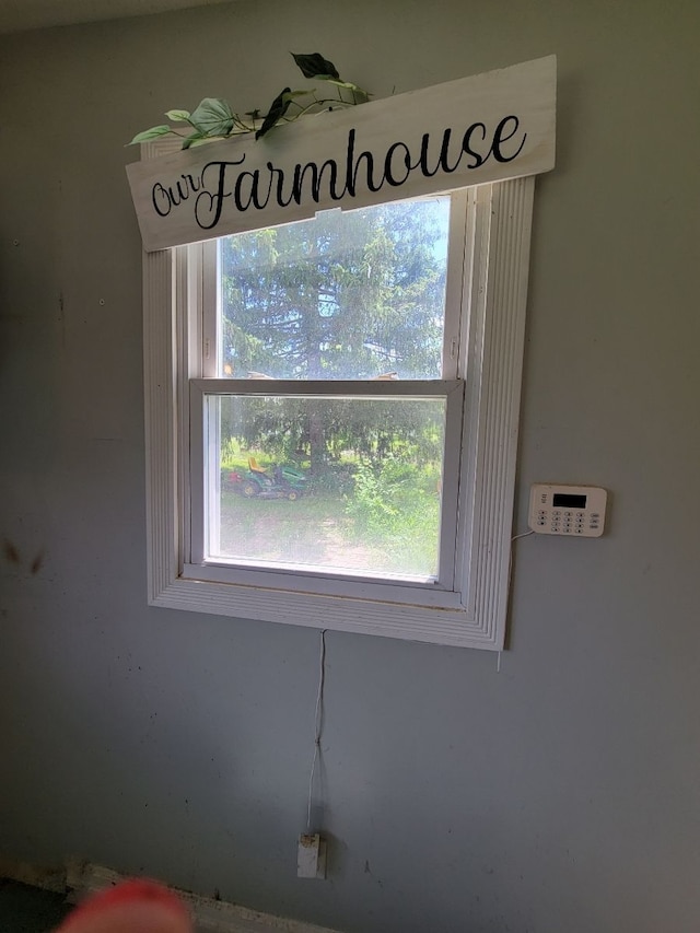 3246 E Maple Ave, Grand Blanc, MI 48507 - view of interior details