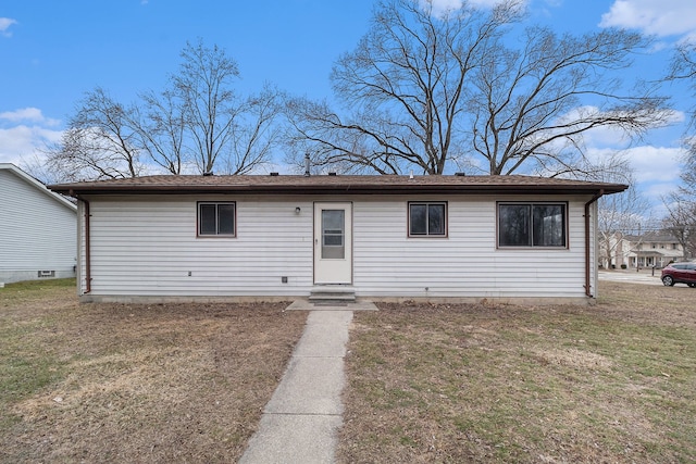 view of front of house featuring a front yard