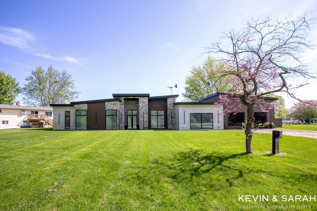 69088 Hillside Dr, Dowagiac, MI 49047