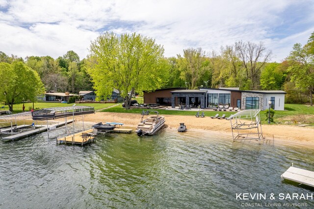 69088 Hillside Dr, Dowagiac, MI 49047