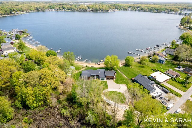 69088 Hillside Dr, Dowagiac, MI 49047