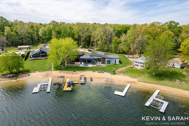 69088 Hillside Dr, Dowagiac, MI 49047