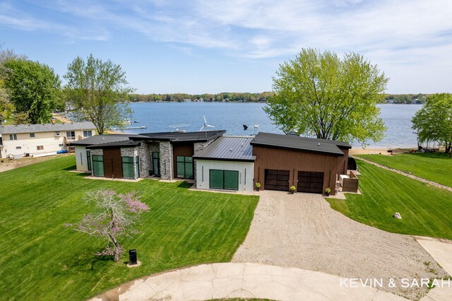 69088 Hillside Dr, Dowagiac, MI 49047